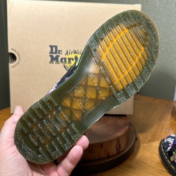 *NWB/NWOT* DR. MARTENS Women's 1460 Pascal - Black+Multi Vintage Floral Backhand - Picture 11 of 15